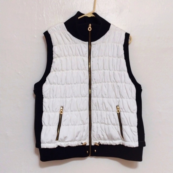 Calvin Klein Performance Jackets & Blazers - Calvin Klein Performance White Quilted Full Vest w Black Ribbed Trim Size 2x